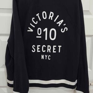 VS Womens Zipup Hoodie- size xl